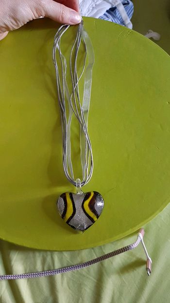 Collier coeur en verre