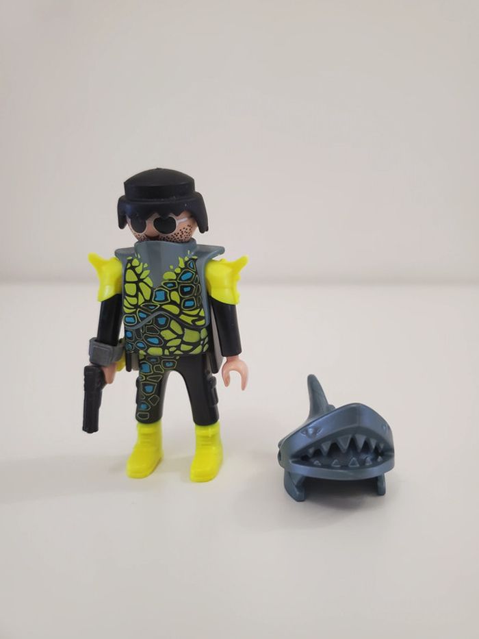 Playmobil Véhicule Scooter Marin des Mers avec son pilote et accessoires Très Bon état - photo numéro 9
