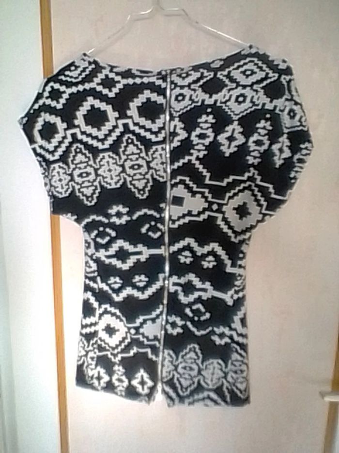 T shirt/haut Taille L - photo numéro 3