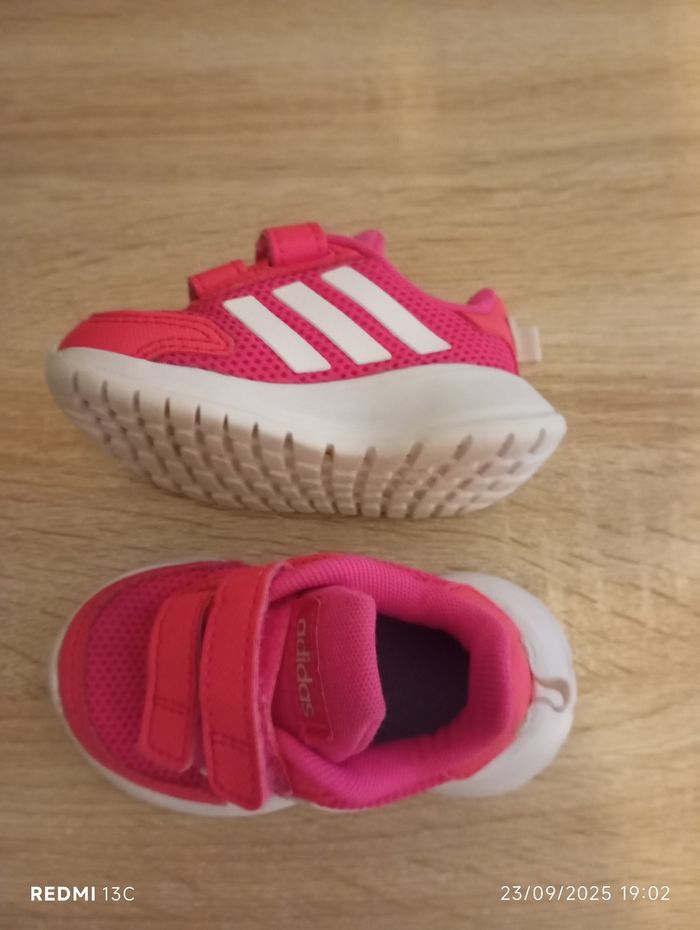 Baskets Adidas bébé fille
