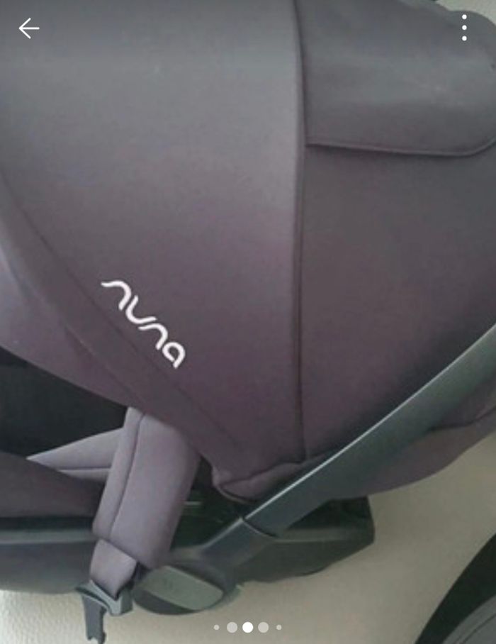Cosy nuna noir et sa base isofix et adaptateur poussette - photo numéro 4