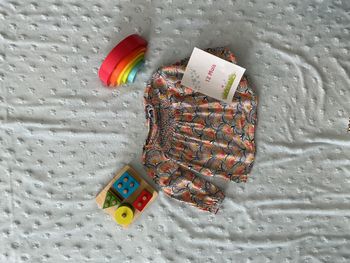 blouse manches longues à motifs ouverture totale au dos 12 mois mots d'enfants