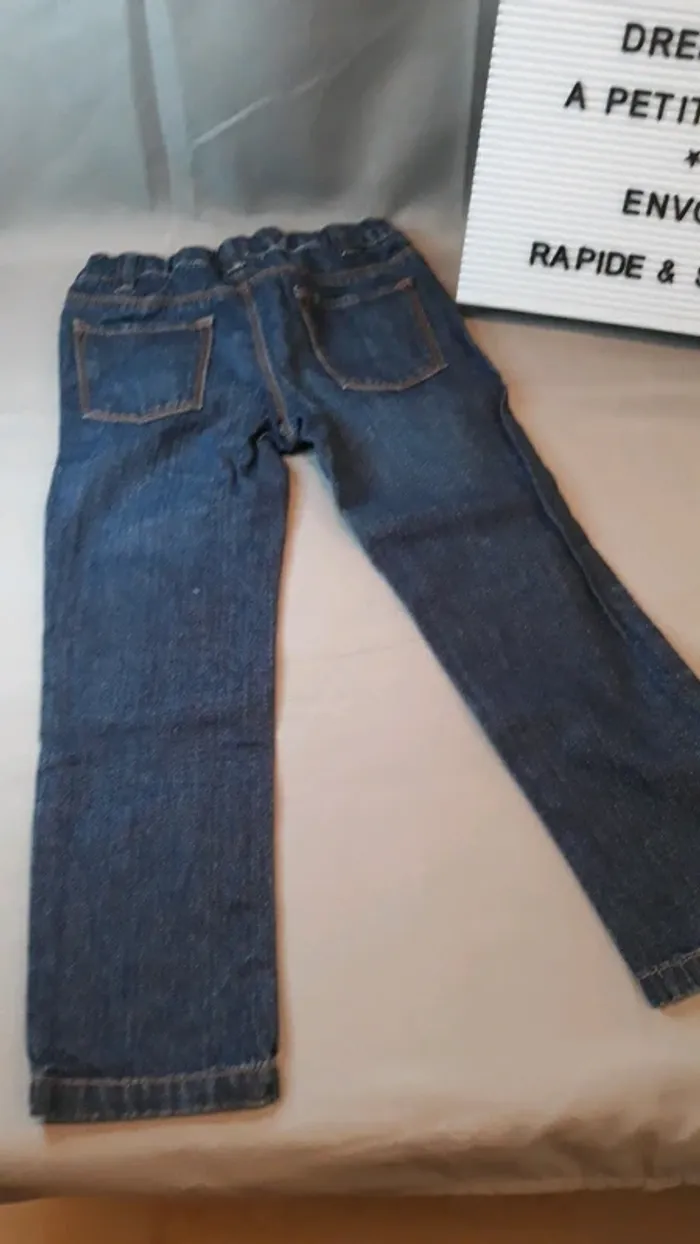 Jeans 4/5 ans - photo numéro 4