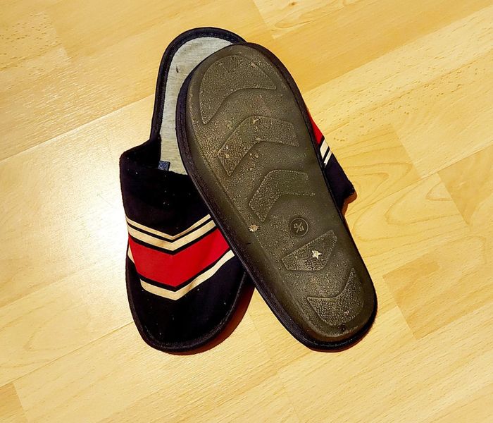 Chaussons taille 43-44 - photo numéro 2