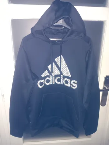 Sweat à capuche Adidas Taille m noir logo blanc vintage