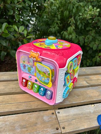 Super cube des découvertes rose Vtech