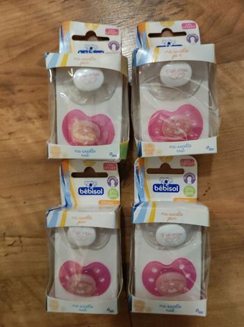 Lot de 4 paquets de tétines marque Bebisol neufs
