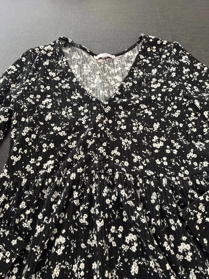 Robe noire et blanche hiver - photo numéro 2