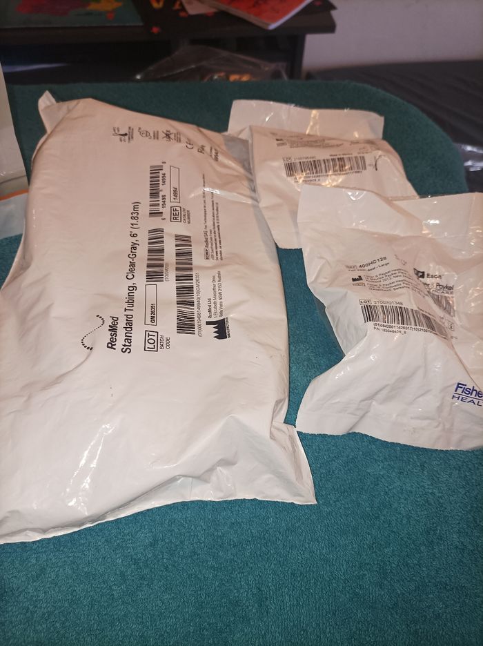 Masque Facial pour l'apnée du sommeil avec 2 Bulles Nasal,1 Tube neuf avec emballage d'origine complet Taille L - photo numéro 2