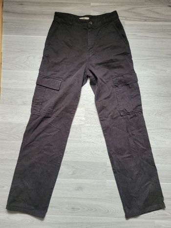 Jean cargo noir Stradivarius