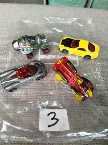 Lot de 4 voitures hot wheels