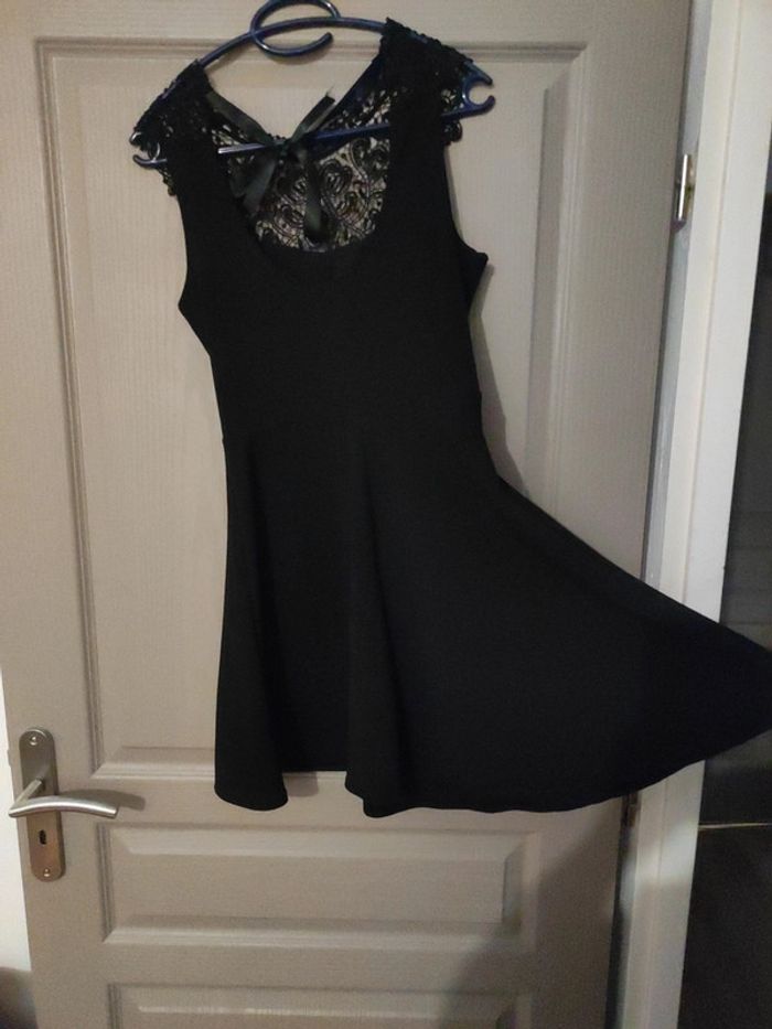 Robe courte noire - photo numéro 5