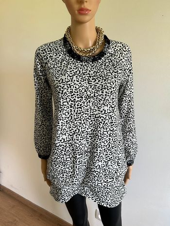 Pull léopard noir et blanc Molly Bracken taille unique bon état