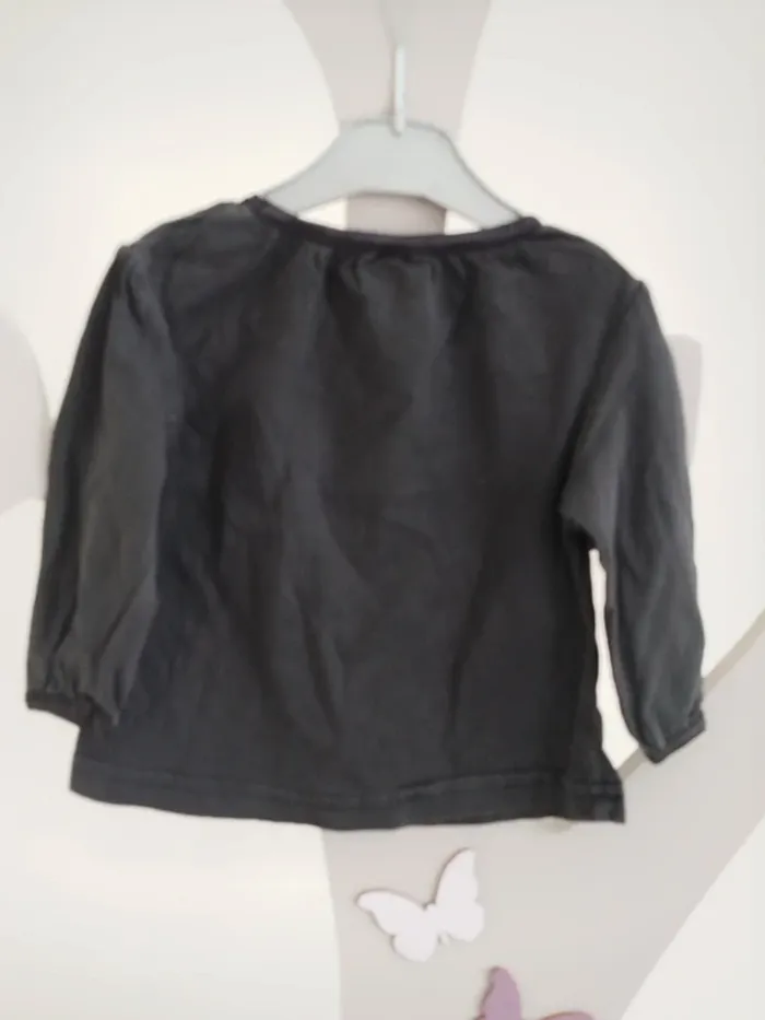 Tee-shirt manches longues noir imprimé tigre pailleté taille 6 mois - photo numéro 2
