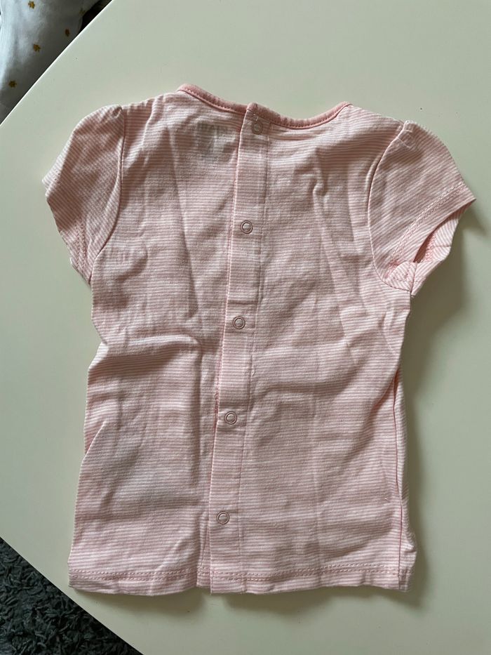 Tee shirt manches courtes Kiabi 9 mois - photo numéro 2