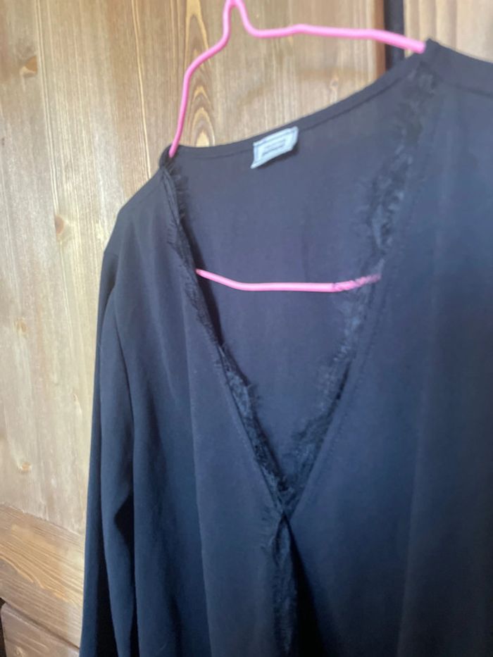 Blouse body noir cache cœur dentelle - photo numéro 2