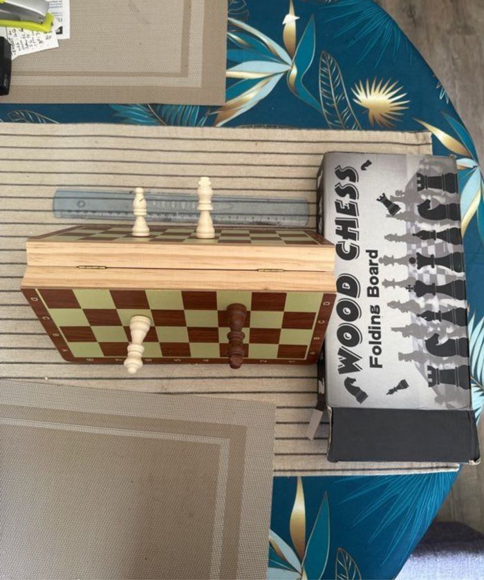 Jeu d’échecs magnétique en bois — Complet, neuf