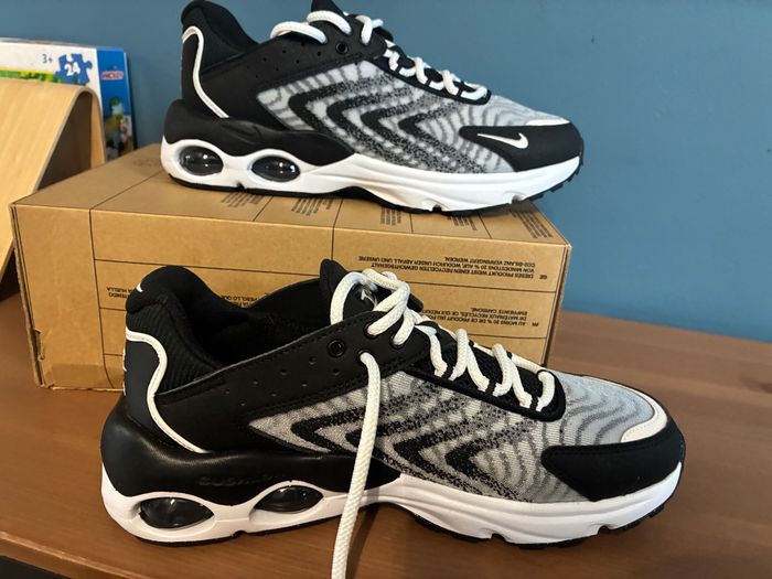 Nike air max TW pointure 38,5 - photo numéro 2