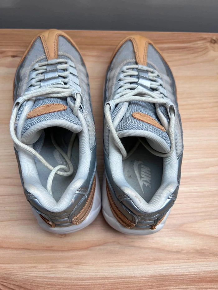 Nike Air Max 95 Grise et Marron – Pointure 37.5 - photo numéro 8