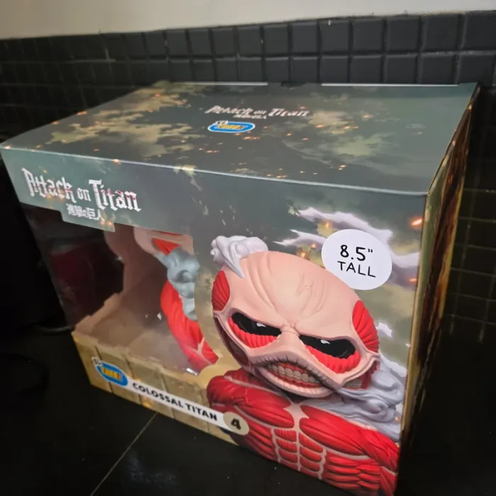 Tubbz xl: L’Attaque des Titans - Titan Colossal Grande Figurine De Canard en Cosplay De Collection - photo numéro 3