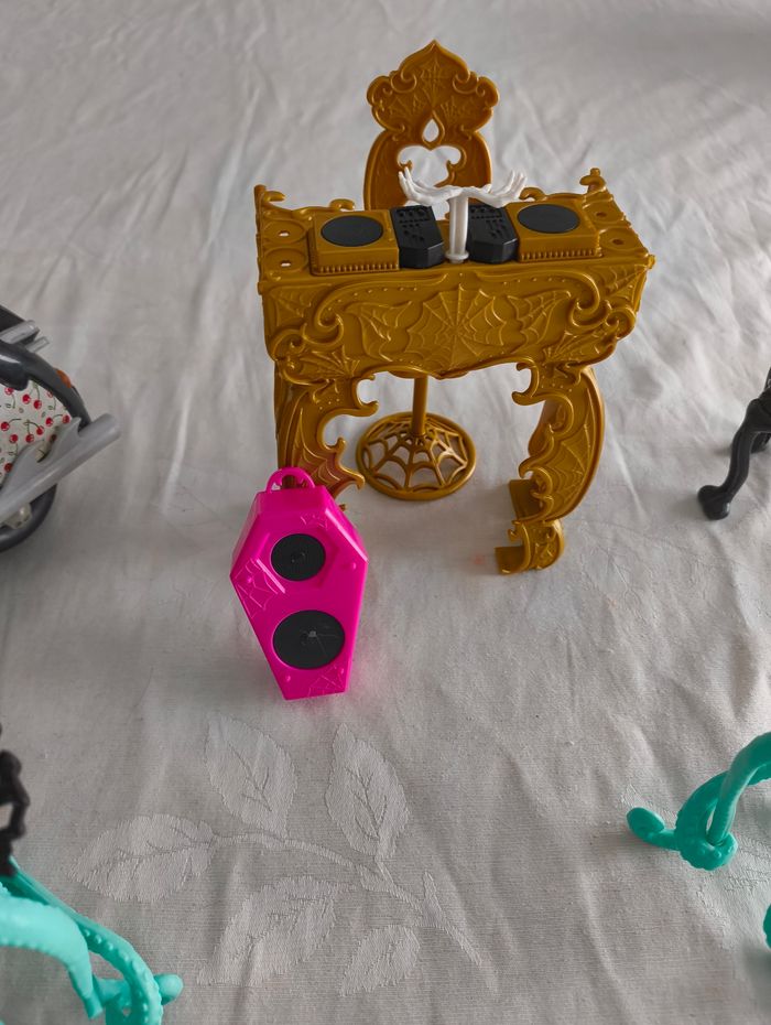 Lot accessoires monster high - photo numéro 2