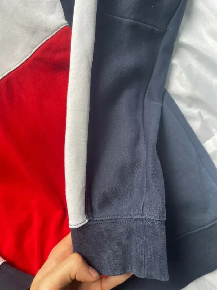 Hoodie Nike rouge blanc et bleu marine taille S - photo numéro 4