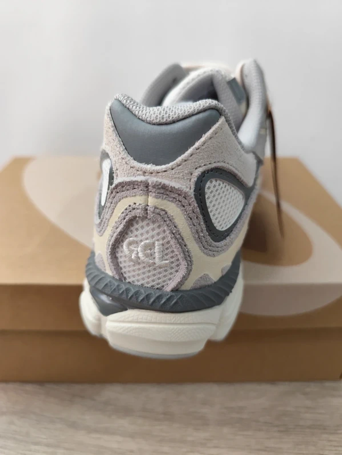 Baskets Asics GEL-NYC  taille 39 - photo numéro 8