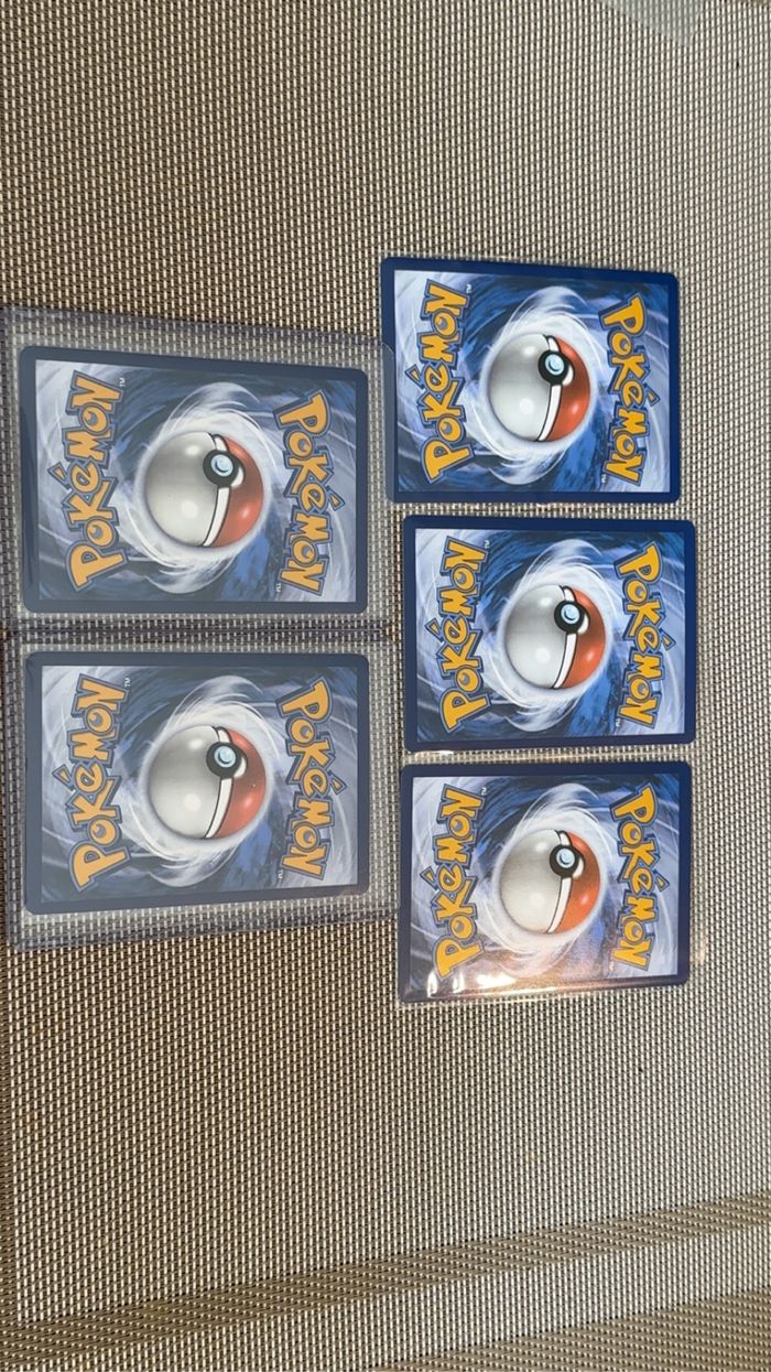 Lot carte pokémon évolution prismatique reverse poke ball - photo numéro 2