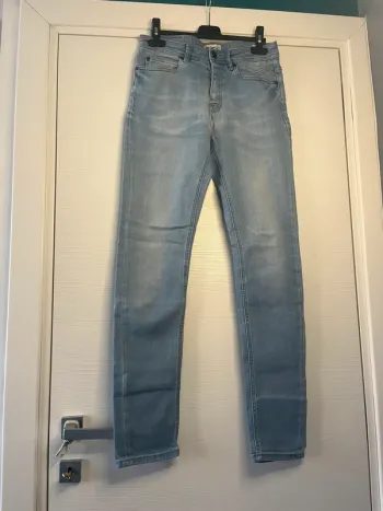 🔹 Jeans Skinny Bleu Clair – Bizzbee 🔹