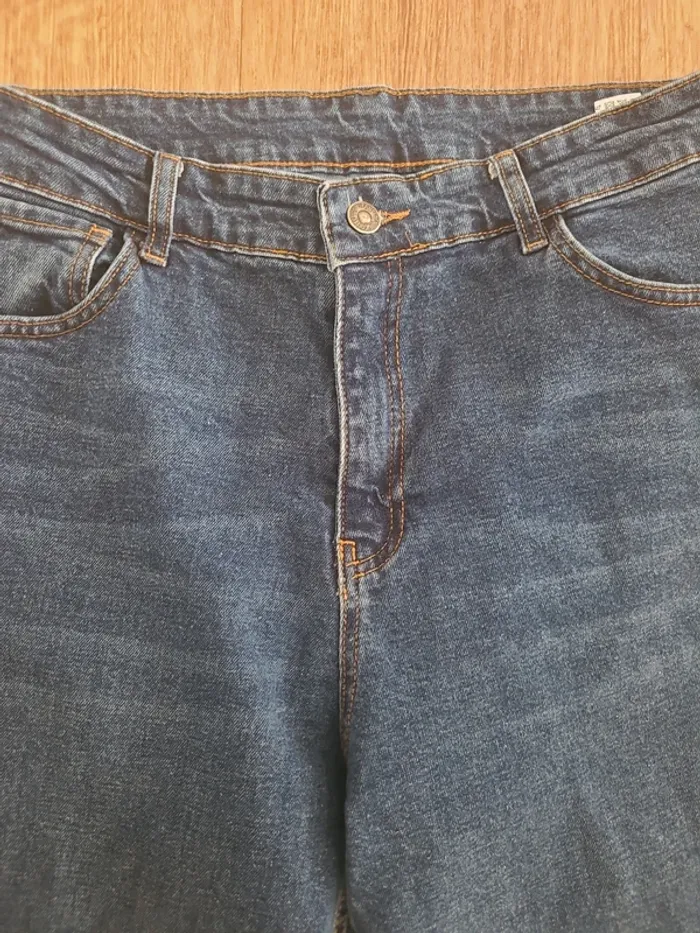 Jeans brut large évasé