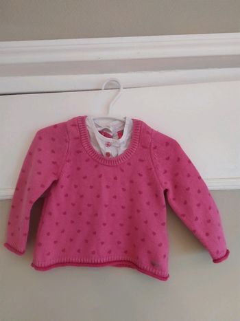 Pull rose effet "chemise" intégrée 6mois