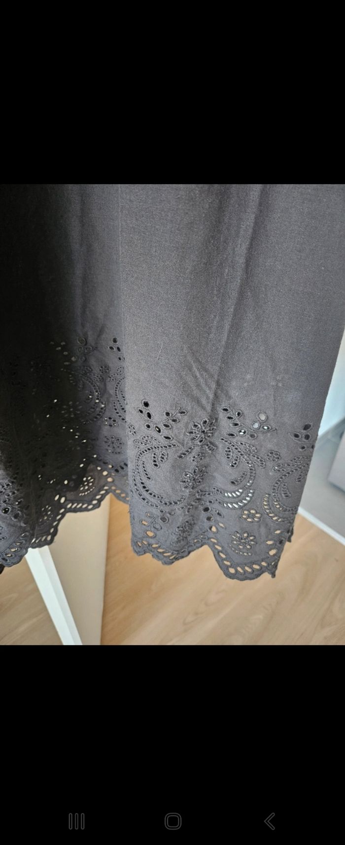 Robe longue détails ajourés - photo numéro 3