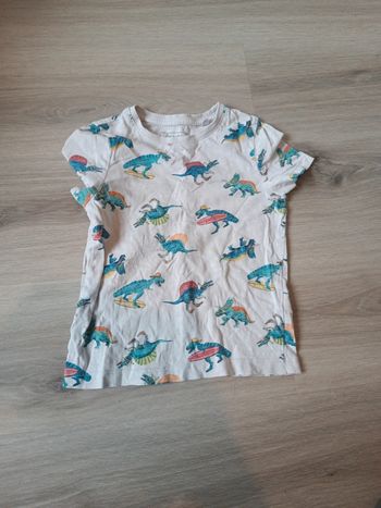 Tee shirt c&a 104cm