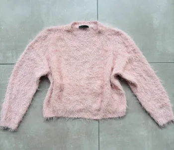 Magnifique pull tout doux rose pale