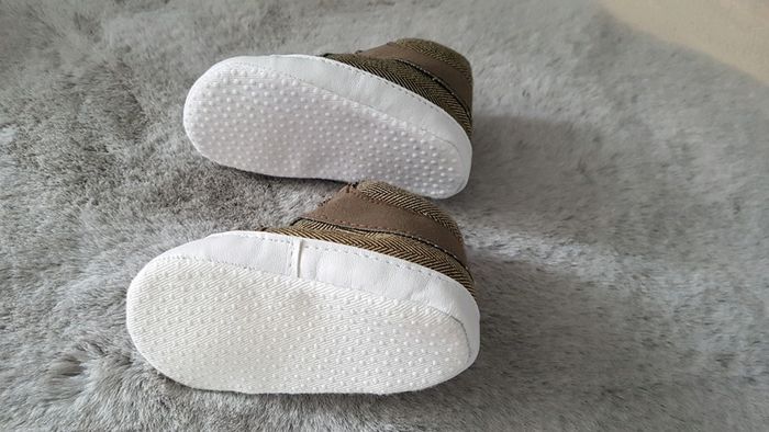 Chaussures bébé en tissu - photo numéro 5