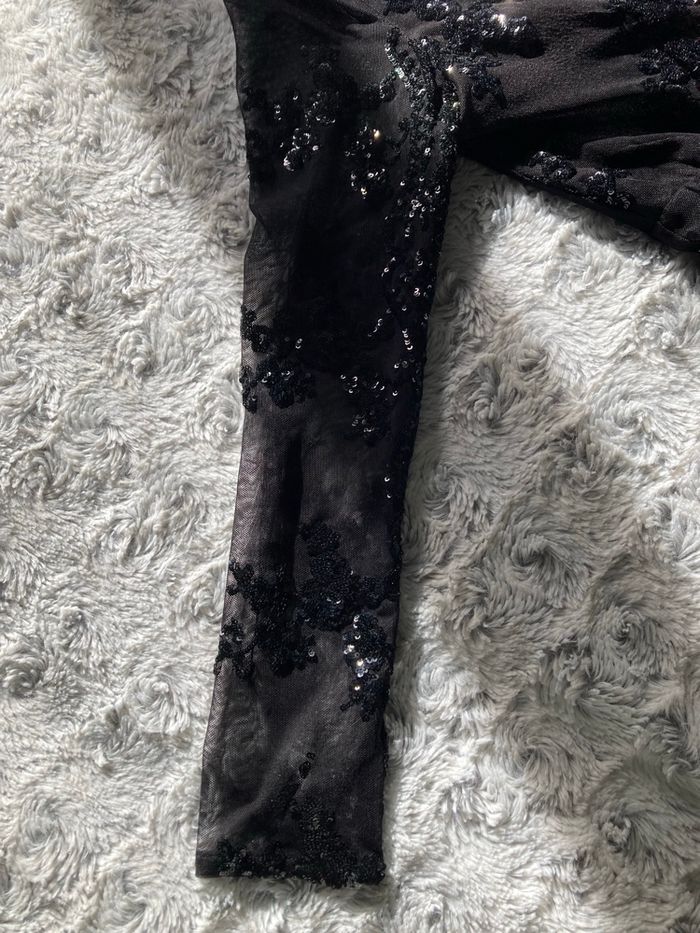 Robe noire moulante à sequins - photo numéro 10