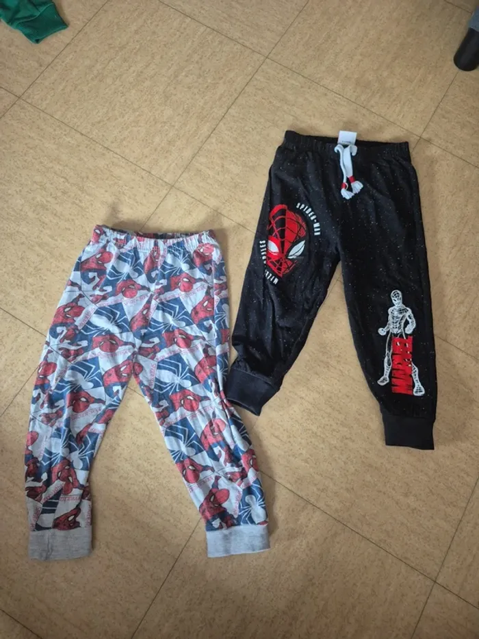 2 bas de pyjamas Marvel Spider Man 2/3 ans