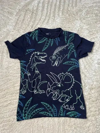 T-shirt dinosaures