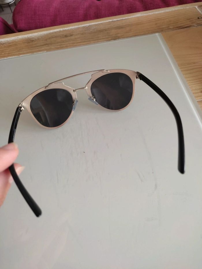 Lunettes de soleil - photo numéro 3
