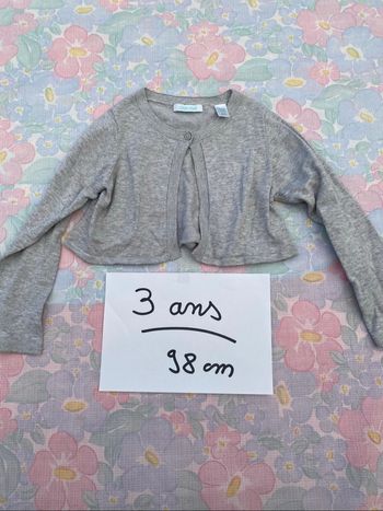 Très beau gilet boléro 3 ans