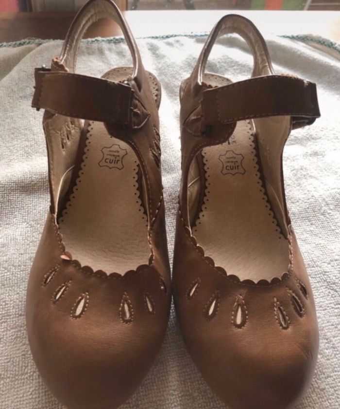 Chaussures à talons compensés