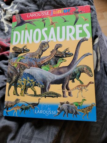 Larousse Junior Dinosaures
