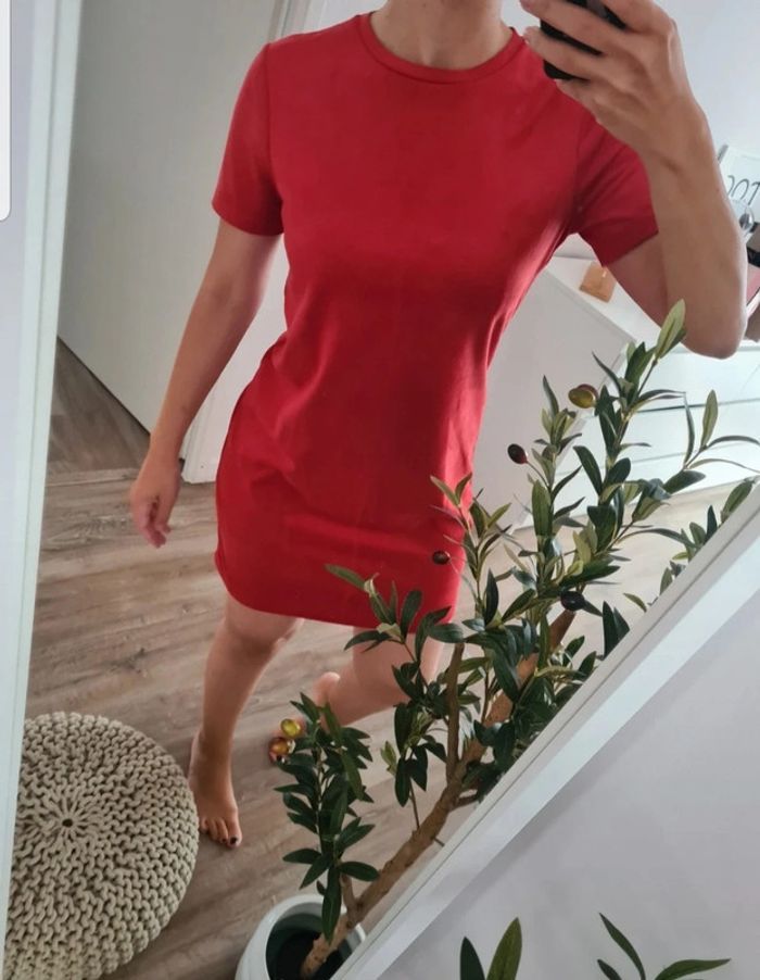 Robe rouge zara - photo numéro 1