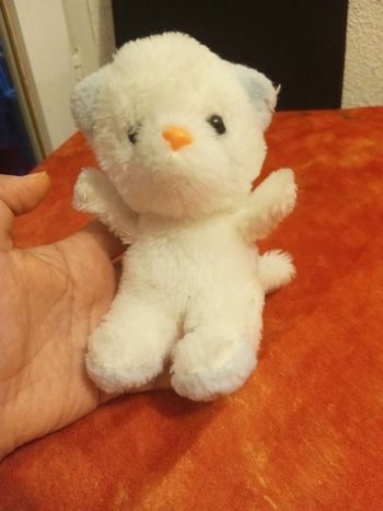 Petit chat blanc vintage, marque Ajena