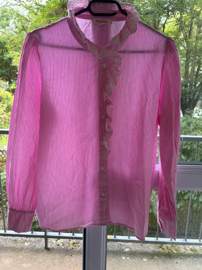 Chemise à rayures rose et blanche