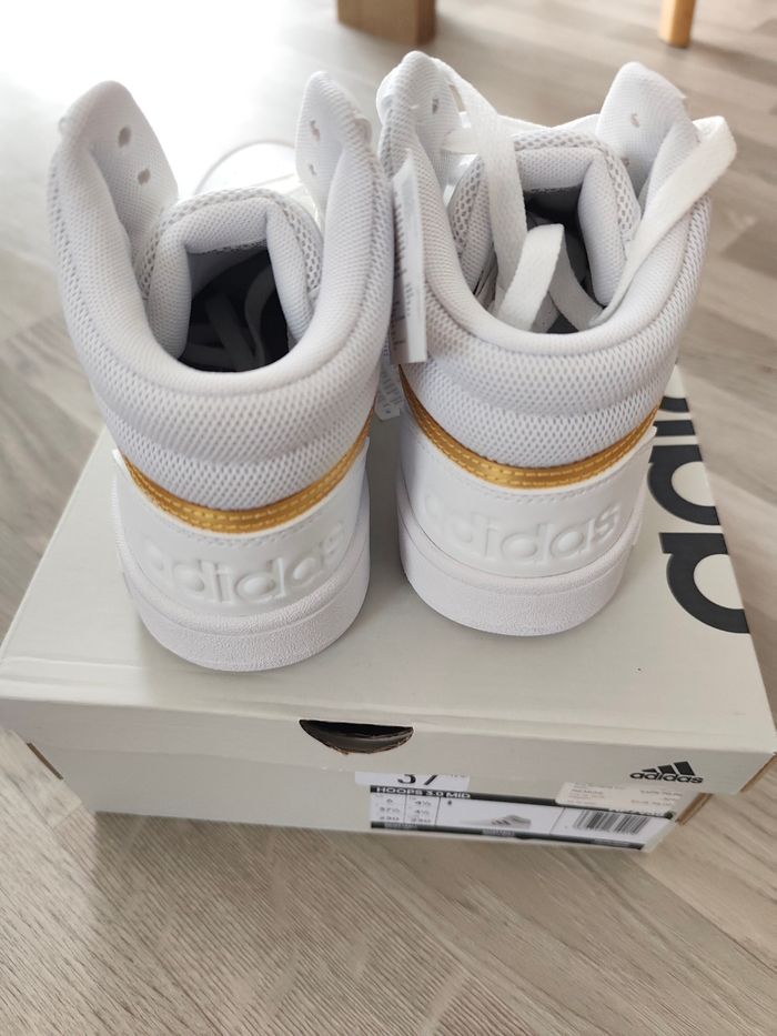 Adidas - photo numéro 3