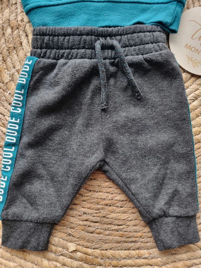 Ensemble joggings - photo numéro 2
