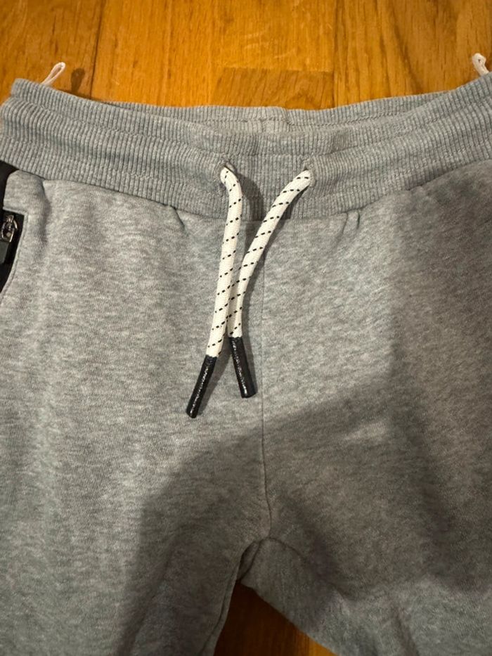 Pantalon gris C&A 5 ans - photo numéro 3
