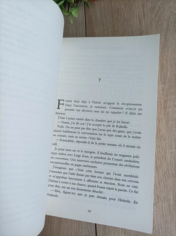 Livre Le prince charmant et le président - photo numéro 2