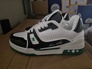 Basket chaussure  taille 43 neuve vert blanc